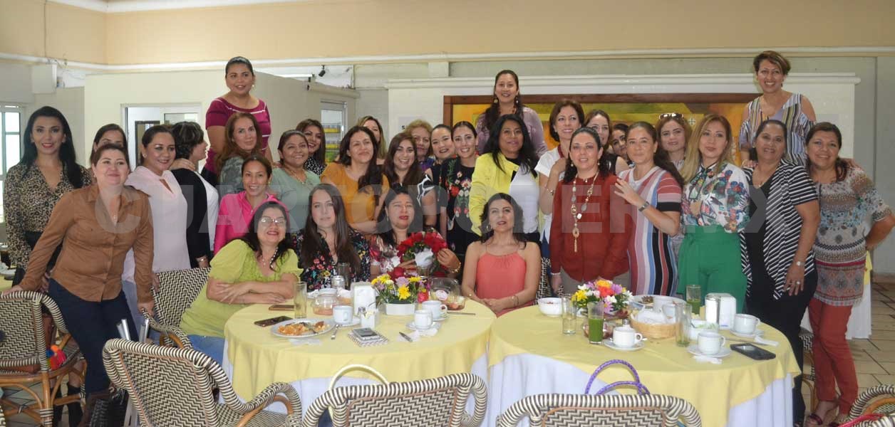 Tere festejó con amigas