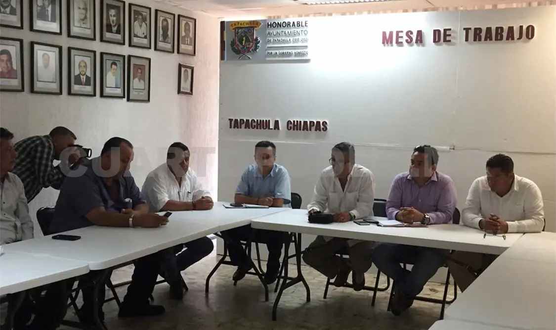Acuerdan liberar las calles de taxis foráneos