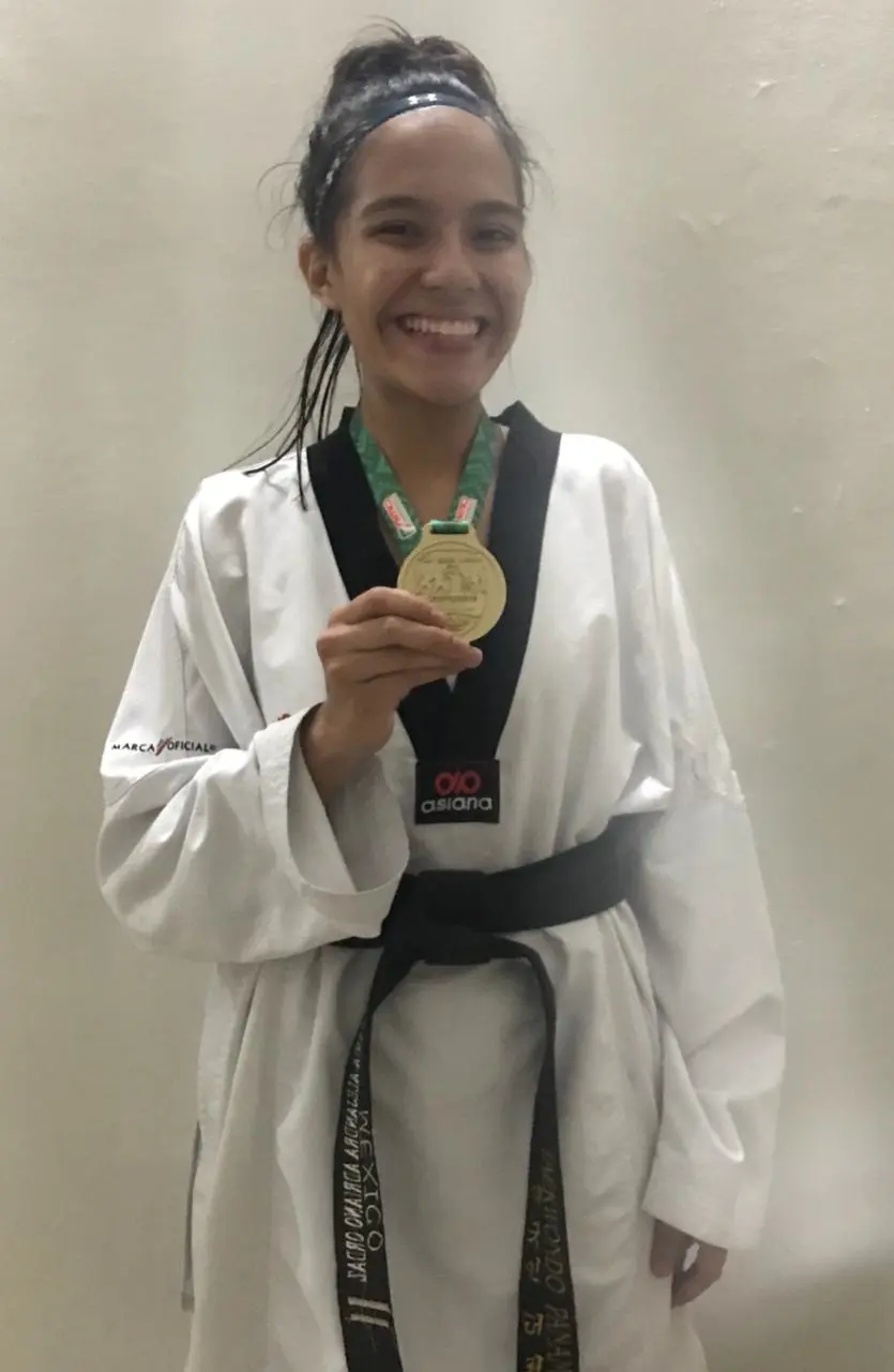 Después de varias peleas en el tatami, Vania logró coronarse nuevamente campeona nacional en este preselectivo de Taekwondo. Cortesía