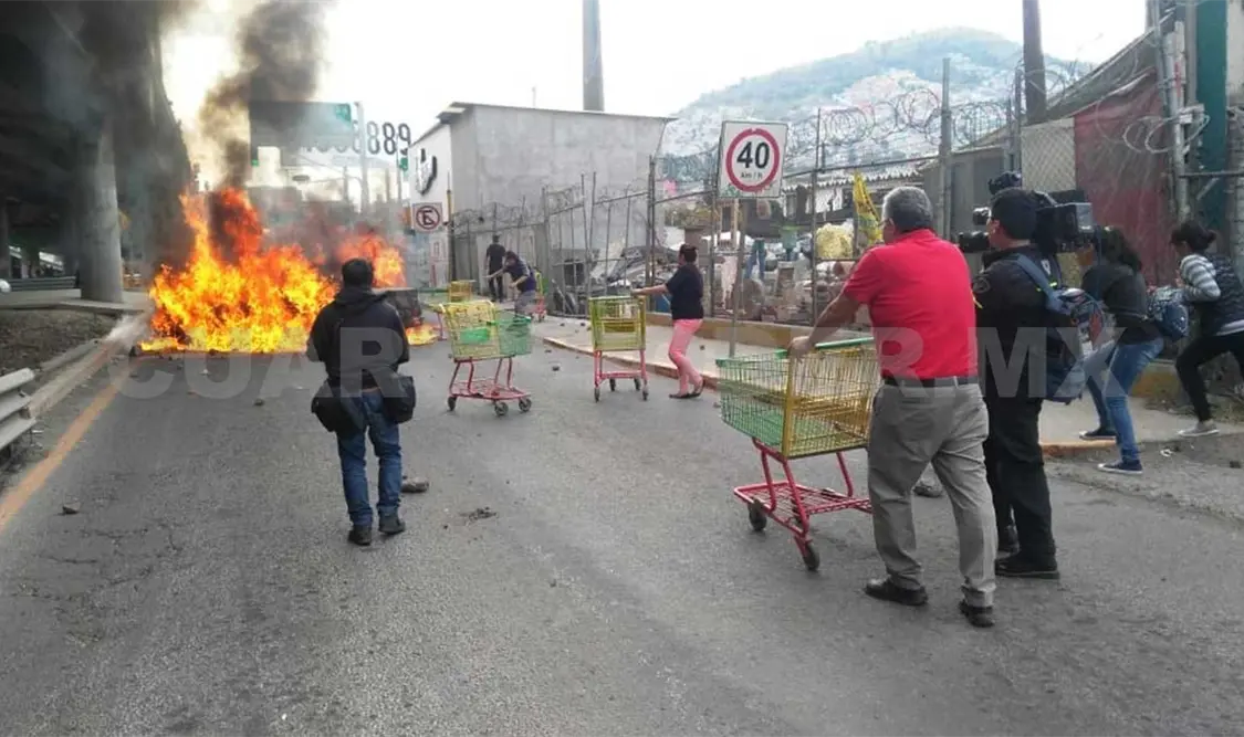 Federales retiran bloqueo por agresión policiaca