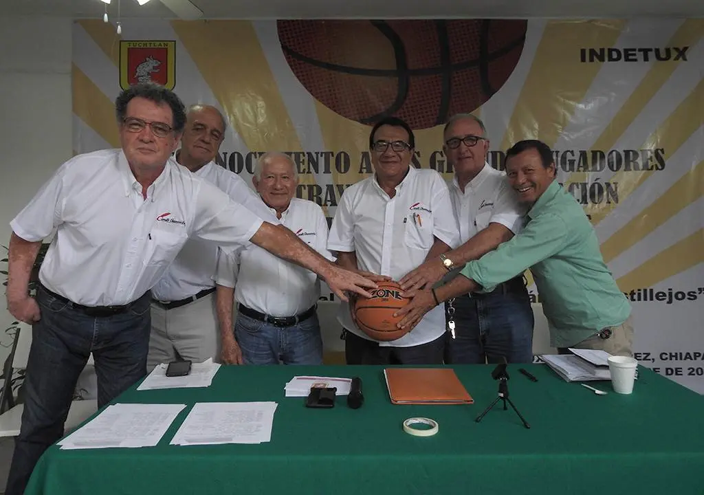 El comité organizador es representado por veteranos basquetbolistas de la época dorada. Cortesía