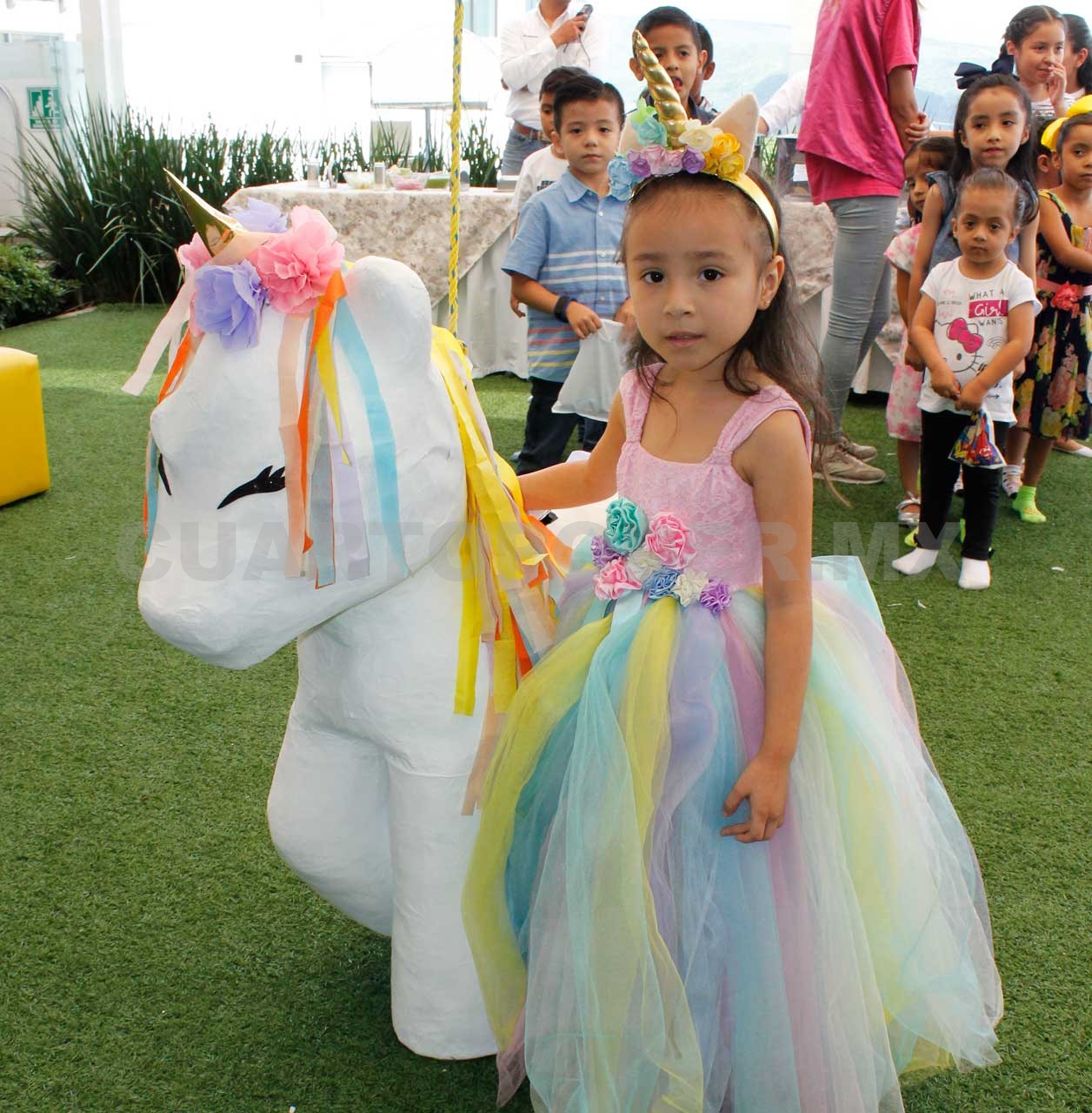 Una sensacional fiesta para Cecilia