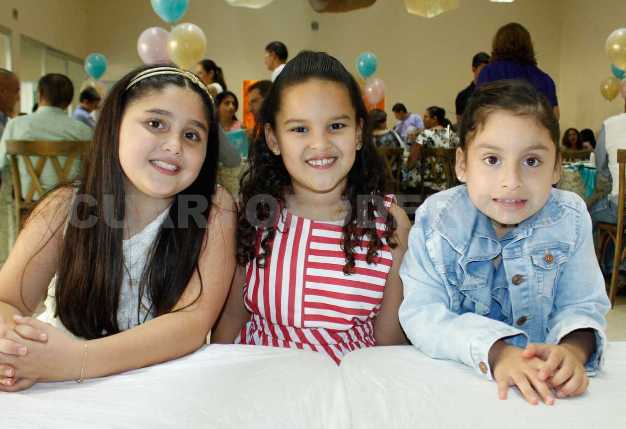 Festejo de hermanitos