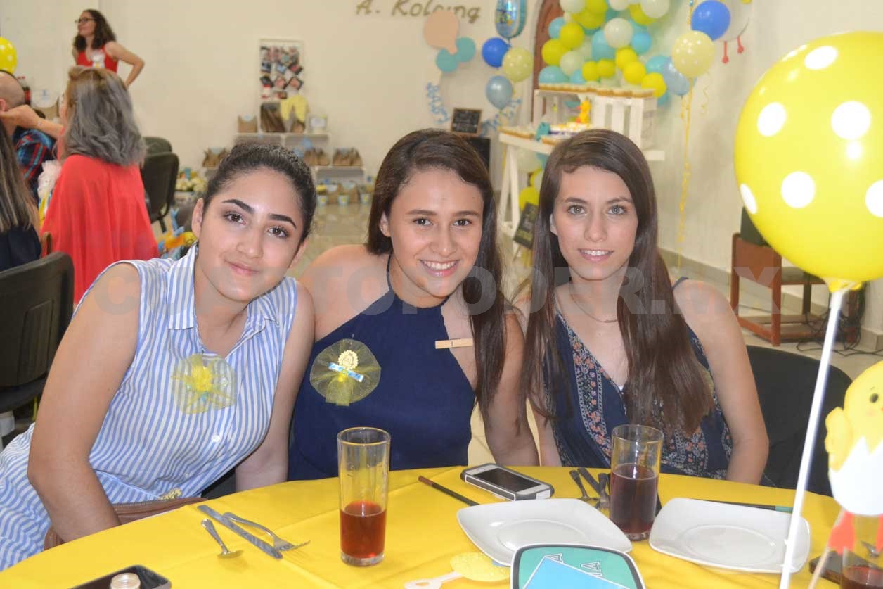 Aiko celebró su baby shower