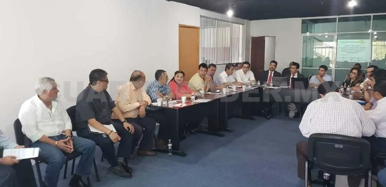 Empresarios plantean a CFE reducción de tarifas