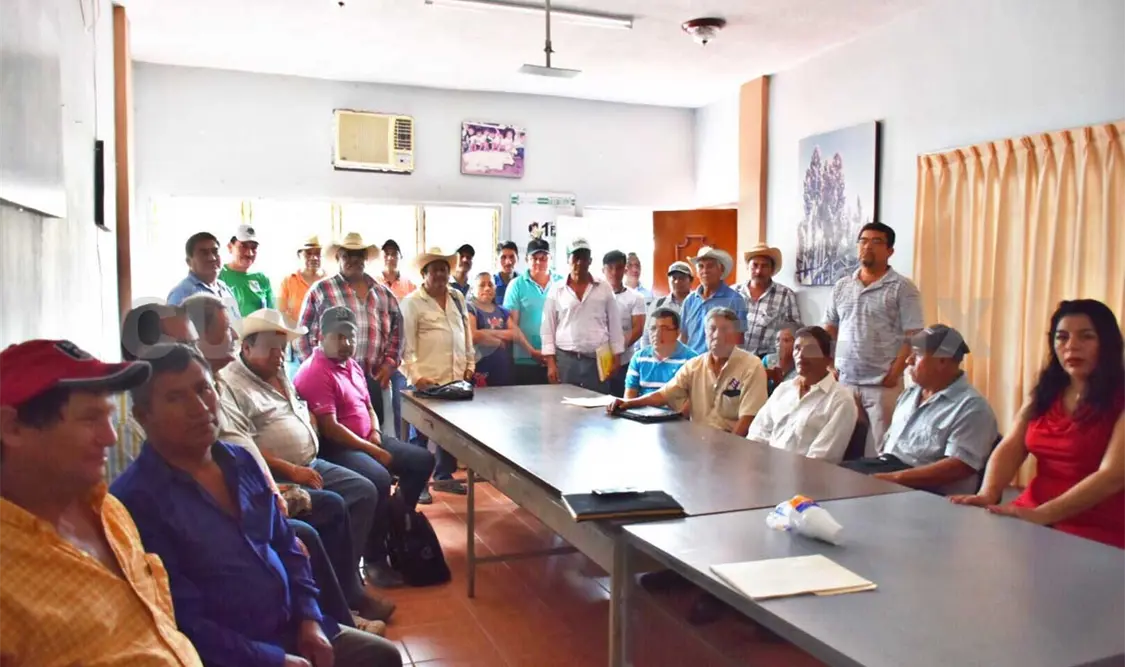 Secam incumple con entrega de apoyos