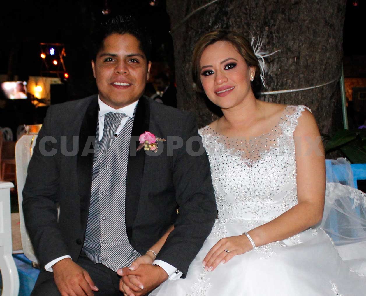 Sergio y Karina caminaron hacia el altar