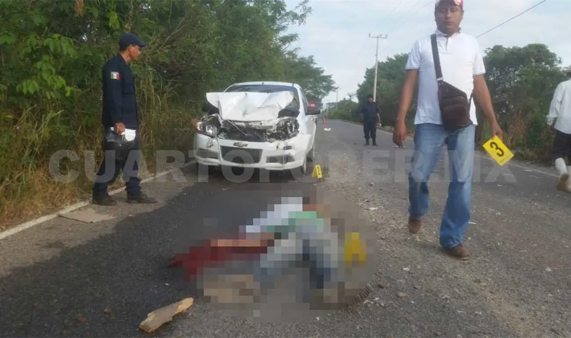 Choque de carretón y sedán deja un muerto