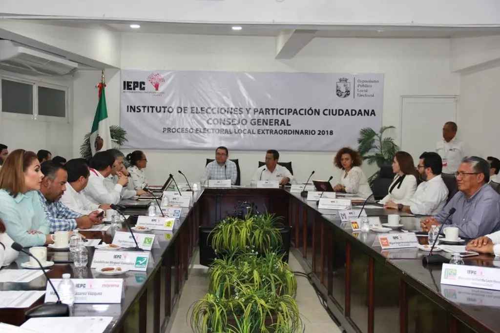 En espera del conteo de votos en el Consejo General del IEPC. CP