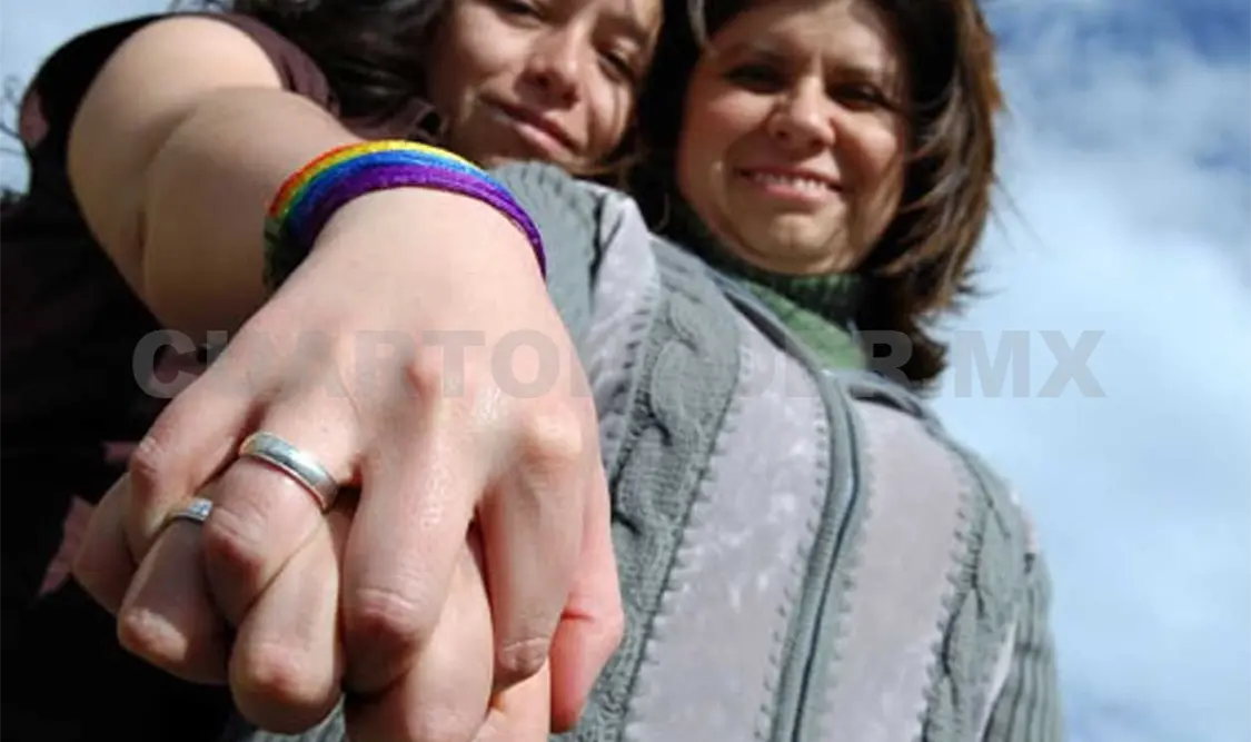 Parejas del mismo sexo que vivan fuera del país podrían casarse