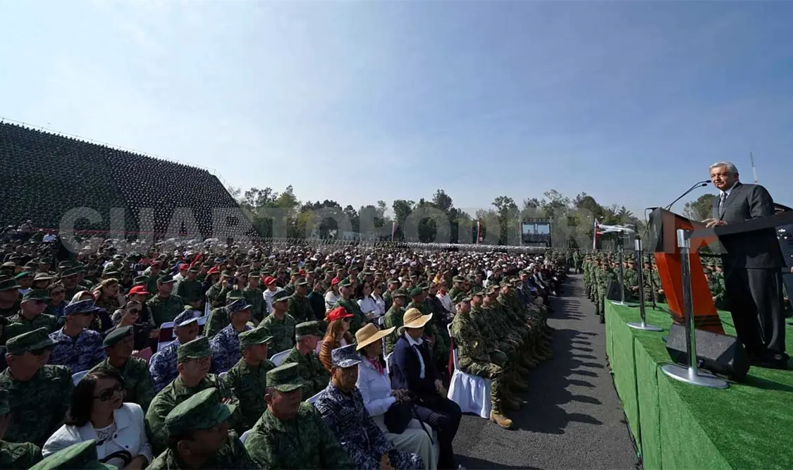 Secretario llama a AMLO a usar Fuerzas Armadas