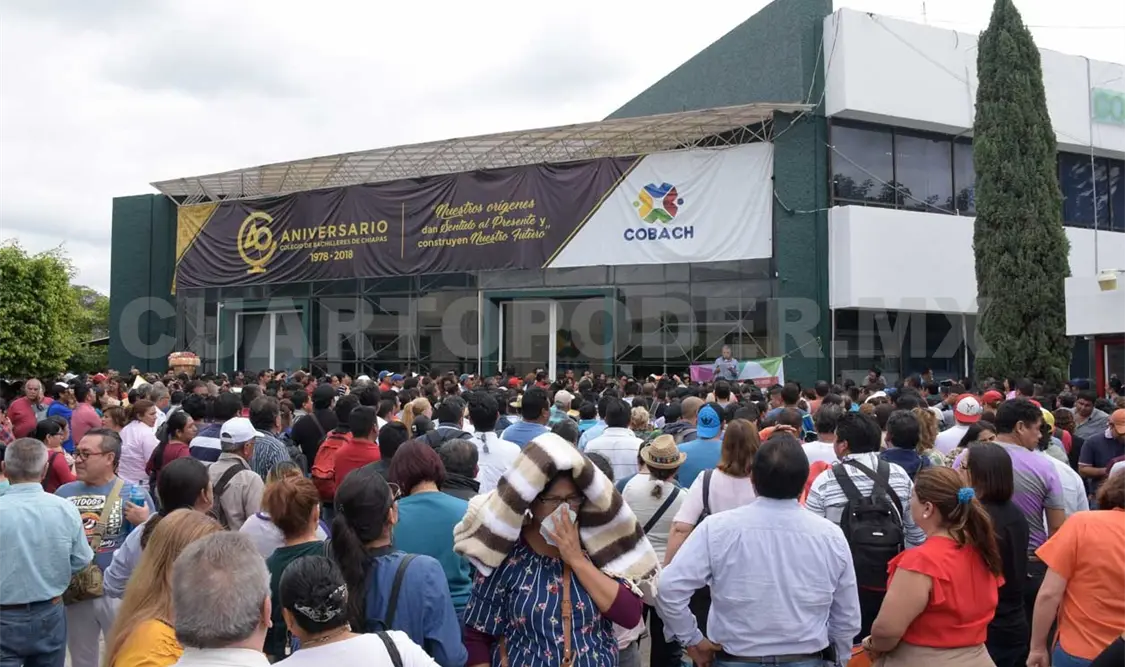 Por fraude millonario, trabajadores de Cobach se van a paro