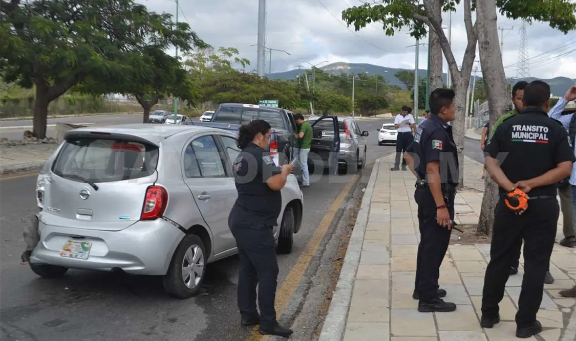Una mujer resultó herida en un accidente múltiple