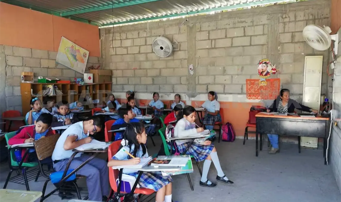 Niños sin clases por roce entre maestros