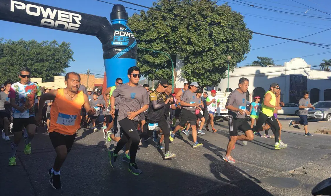 El evento tuvo lugar en el parque Bicentenario a las 8:00 de la mañana. Se dieron cita alumnos, padres de familia, personal docente y administrativo de dicha institución. Cortesía