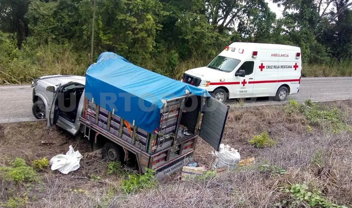 Dos lesionados al sufrir violento asalto carretero