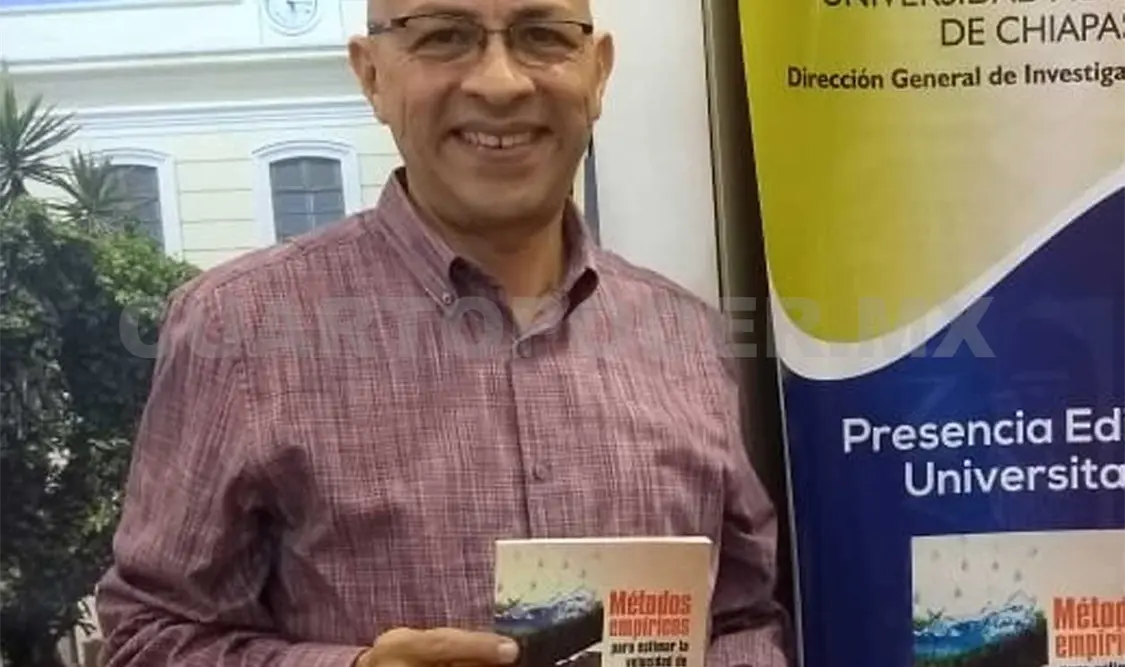 Reconocen en FIL a académico chiapaneco