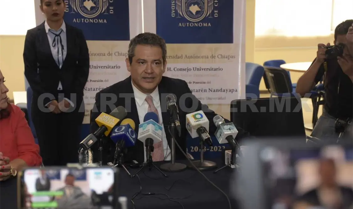 Asume cargo nuevo rector de la Unach