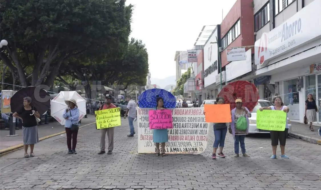 Protestan propietarios contra invasiones, piden desalojo
