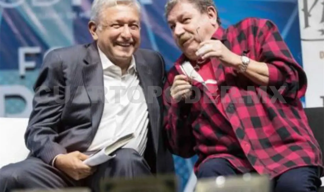 Andrés Manuel López Obrador dijo que se sentiría respaldado si Paco Ignacio Taibo II dirige el FCE. Cortesía