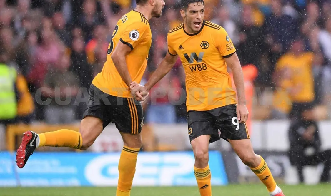 Wolverhampton gana con gol de último minuto