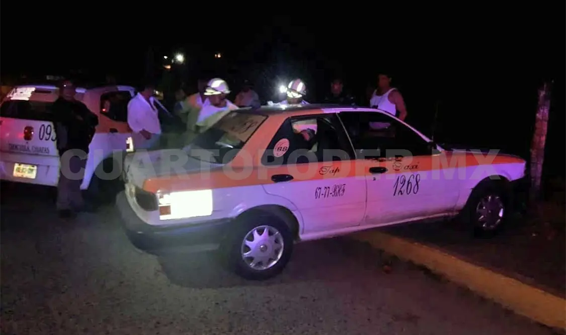 Encuentran a taxista muerto en su vehículo