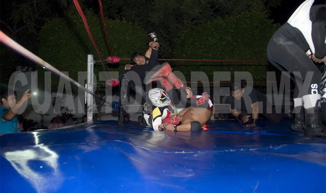 Los minis, la Parkita y Mascarita Sagrada, se presentarán en la tercera batalla. Cortesía