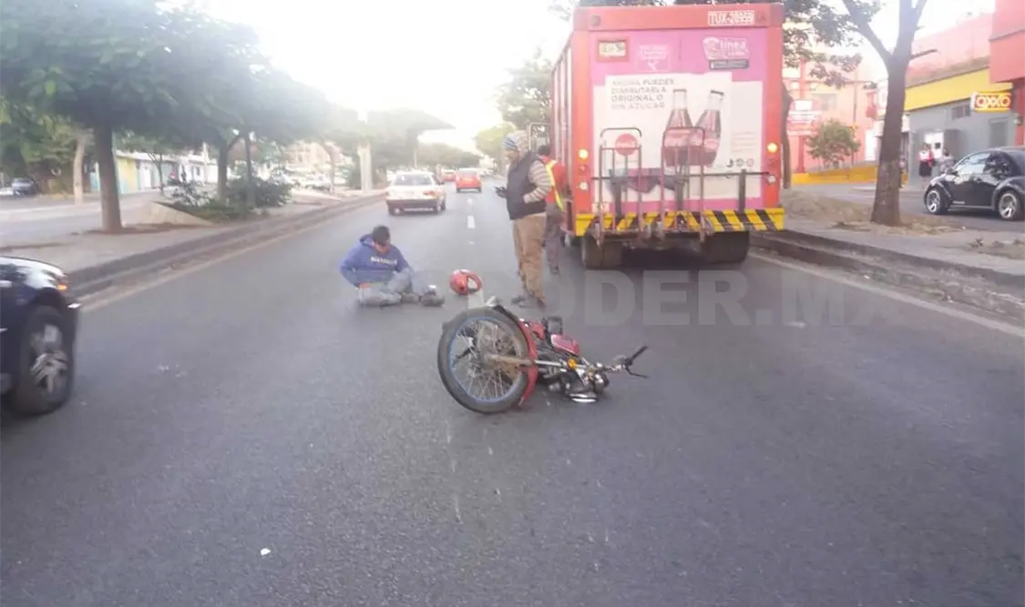 Vehículo “fantasma” embiste a motociclista
