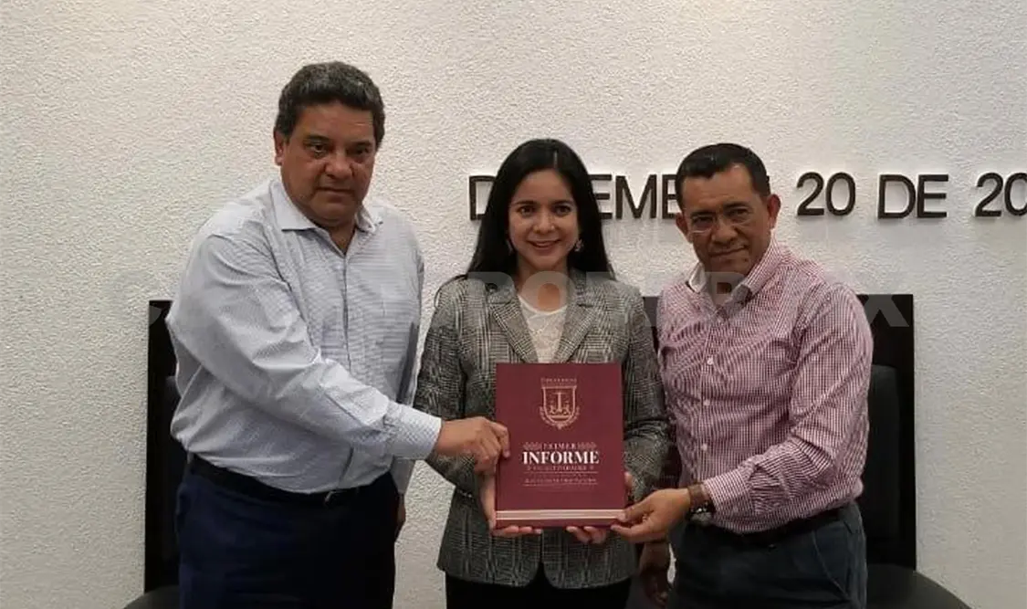 Entrega Óscar Trinidad 1er Informe de Actividades