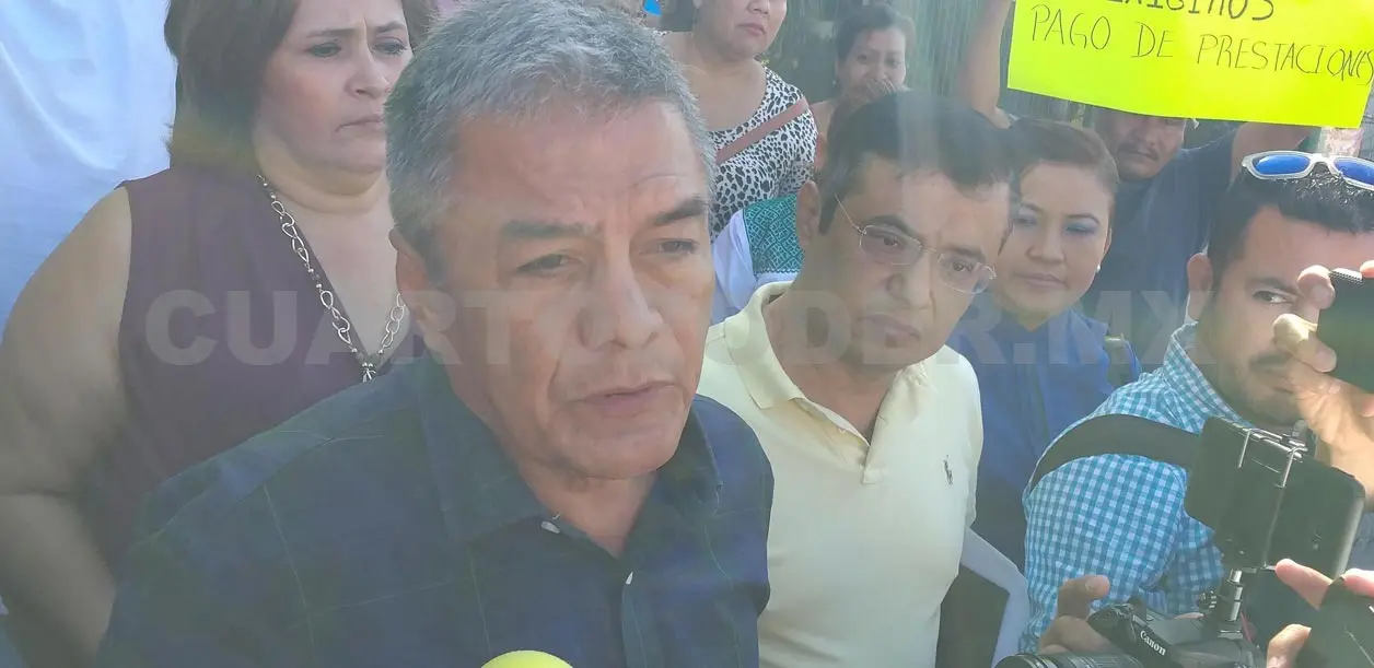 Reclaman trabajadores 200 mdp en aguinaldos