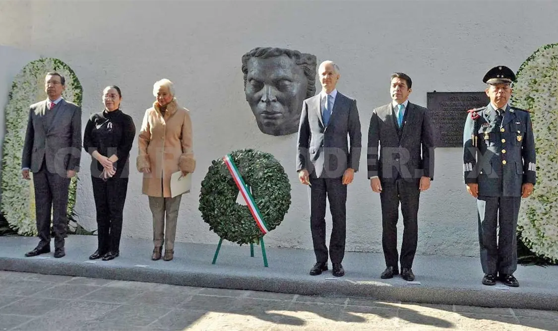 Ceremonia de conmemoración del CCIII Aniversario Luctuoso del Generalísimo José María Morelos y Pavón. Notimex