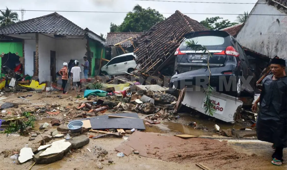 Suman 281 muertos tras tsunami en Indonesia