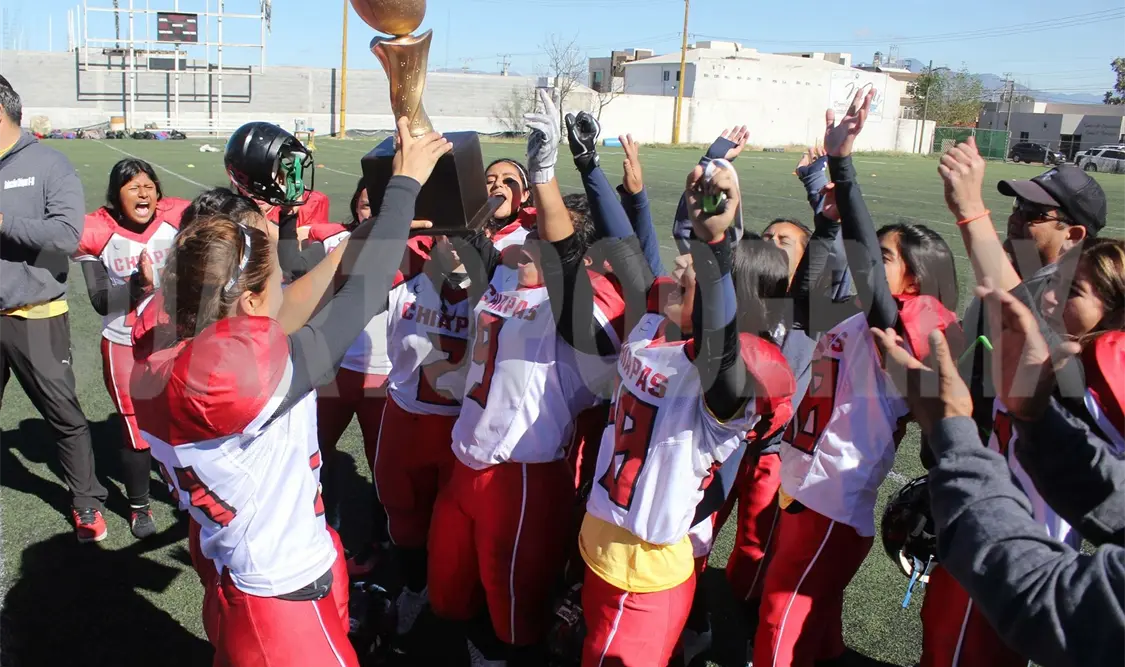 Las 16 talentosas chiapanecas lograron el campeonato nacional de la categoría under 18 al vencer 33-32 a Liffae de la Ciudad de México. Cortesía