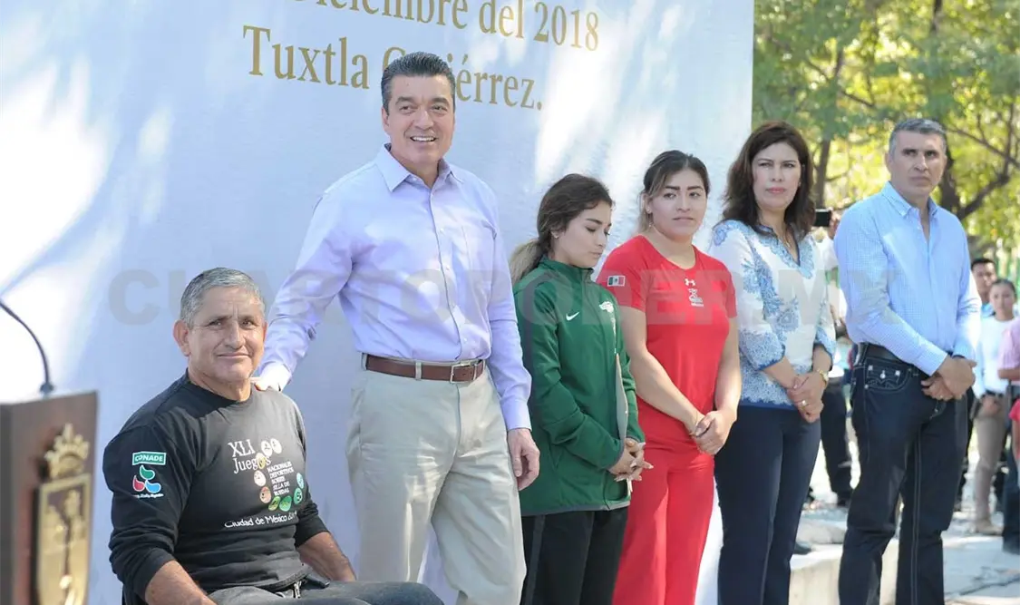 Asiste Escandón al Festival Deportivo de Exhibición