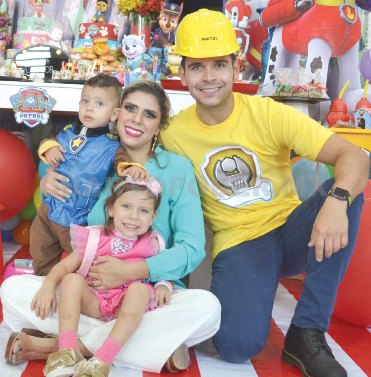 Disfrutaron de piñatas, pasteles y diversión