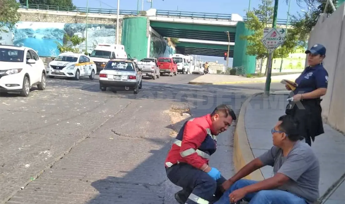 Carambola deja a un motociclista lesionado