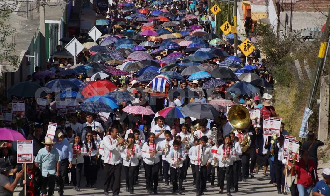 Realizan homenaje luctuoso a autoridades asesinadas