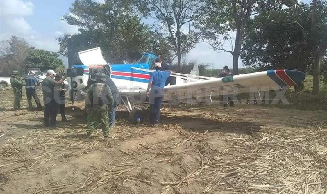 Aterriza de emergencia avioneta en zona cañera