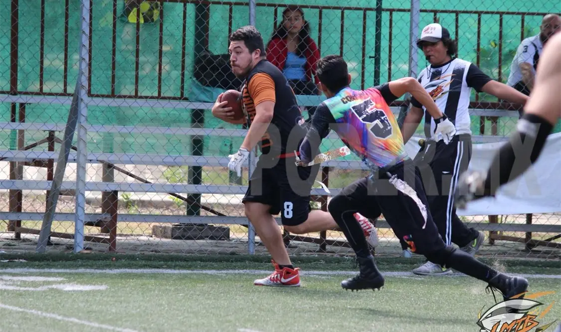 Águilas Reales perdió 14-27 frente a Charizards y con esto dejó ir el primer peldaño del que se apoderó el conjunto de Kings. Cortesía