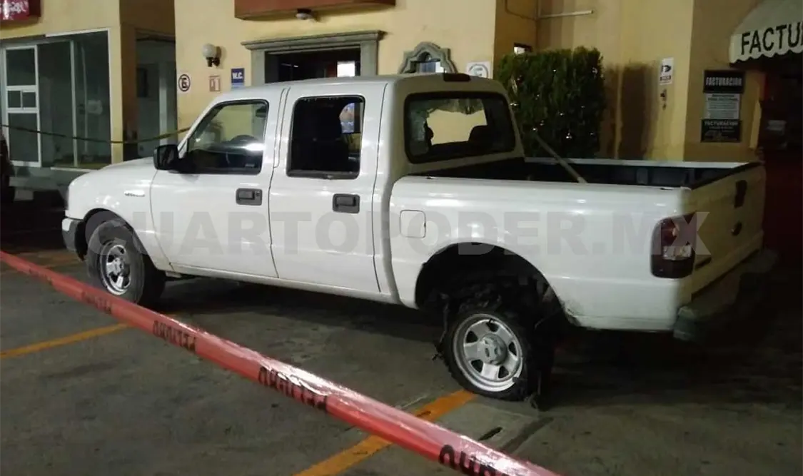 Presuntos paracaidistas rafaguean Ranger de mujer