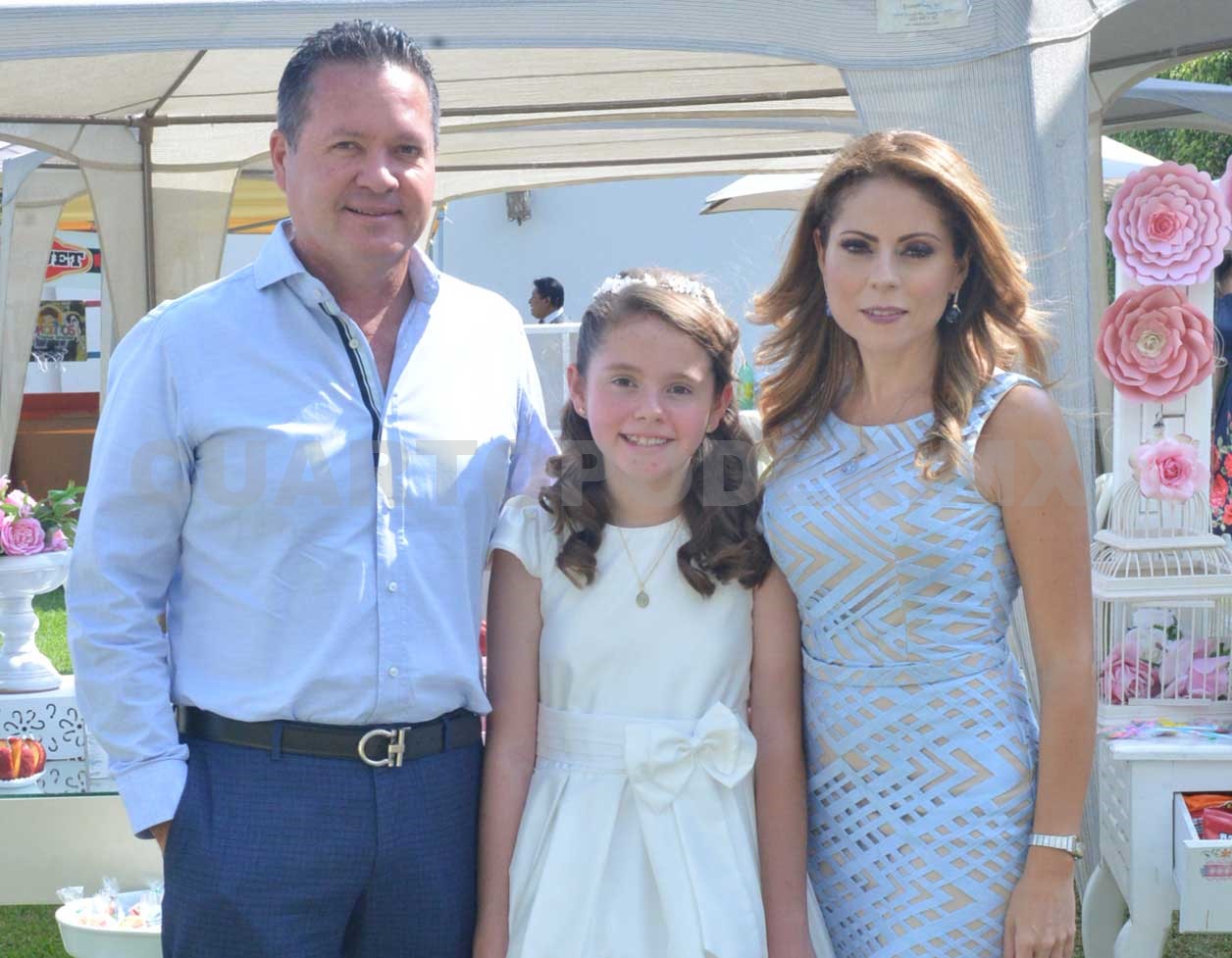 Mariana comulgó por primera vez