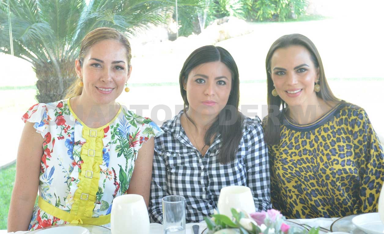 Mariana comulgó por primera vez