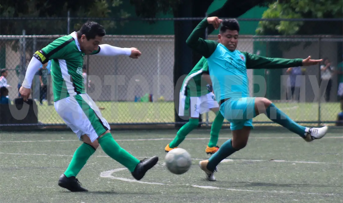 Clasificaron cinco equipos de cada grupo y un mejor sexto lugar; fue Facultad de Medicina el que lo logró al sumar 11 puntos. Guillermo Ramos/CP