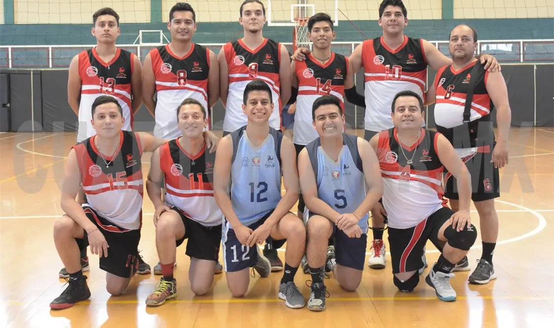 Novatos venció a Transportes por marcador de 25-13 y 25-20 en la final, para así adjudicarse el titulo del campeonato de Copa 2018. Guillermo Ramos/CP