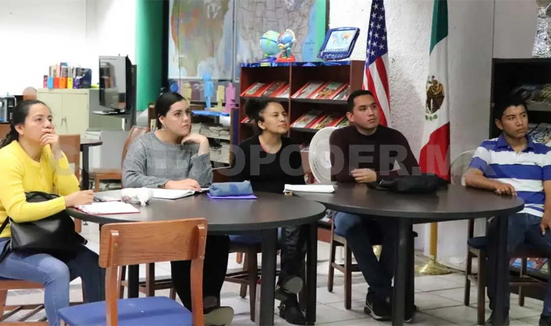 Cabe mencionar que estudiantes y maestros interactúan entre sí e intercambian puntos de vista. CP