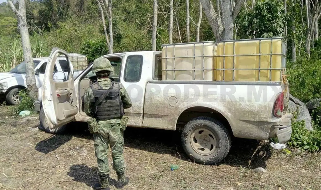 Sedena asegura combustible robado en Tabasco y Chiapas