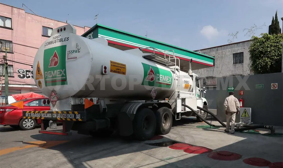 Juez ordena distribuir suficiente gasolina para los ciudadanos