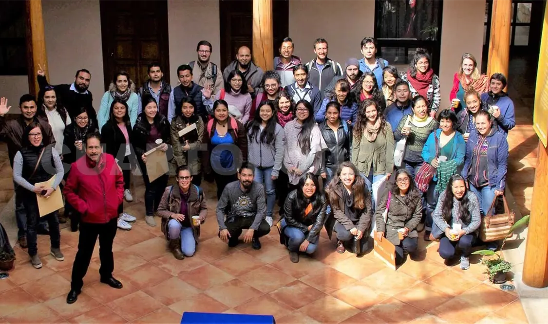 Invitan a estudiantes a ser críticos y aportar al país