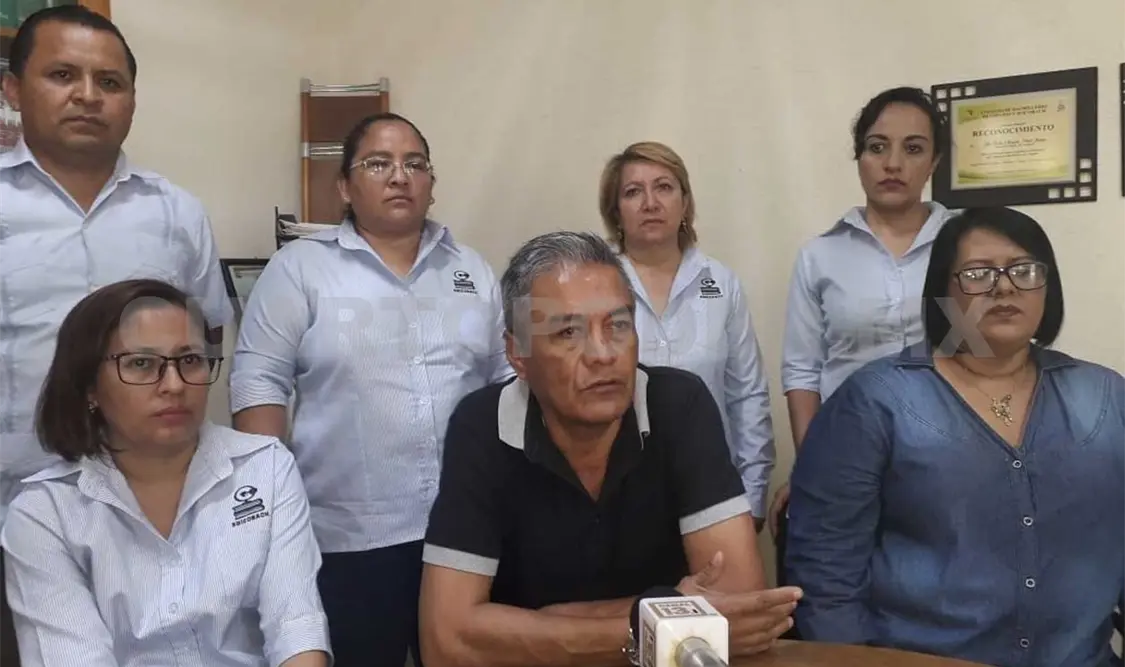 Trabajadores toman oficinas del Cobach