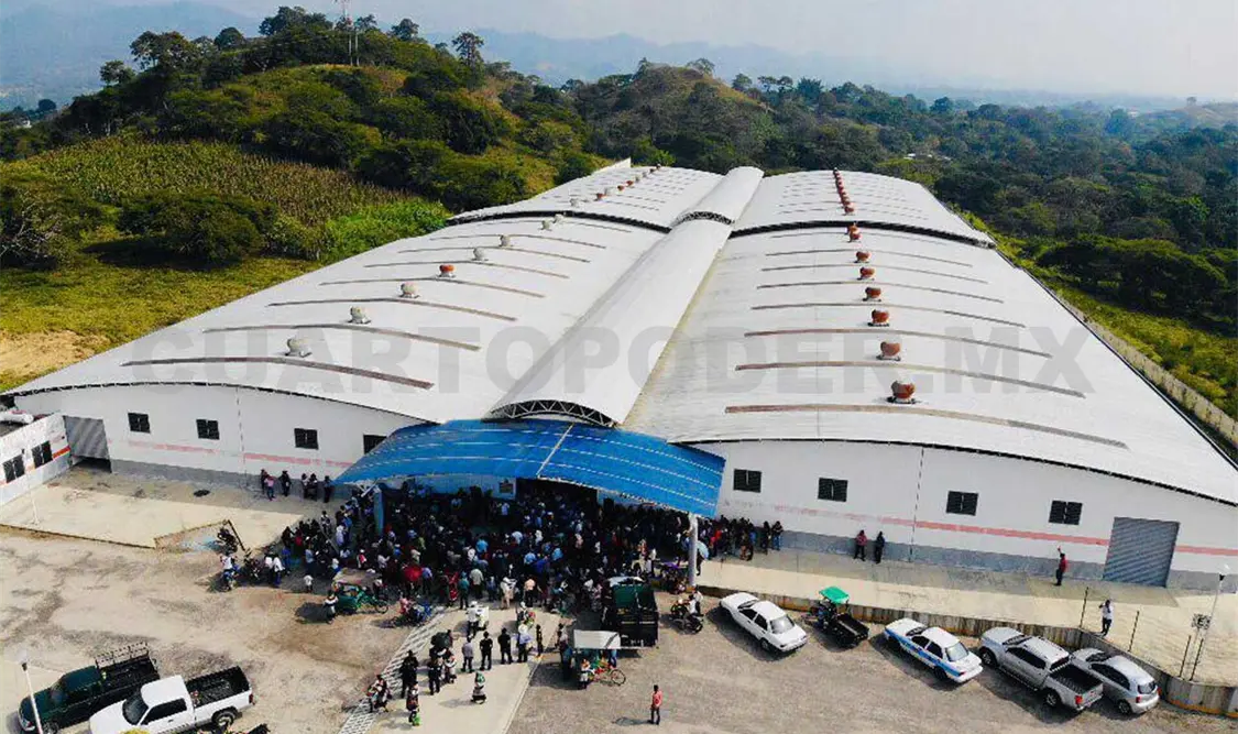 Tras 8 años, abren el mercado de La Selva